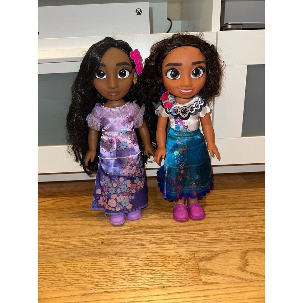 Disney encanto Isabela and Maribel dolls